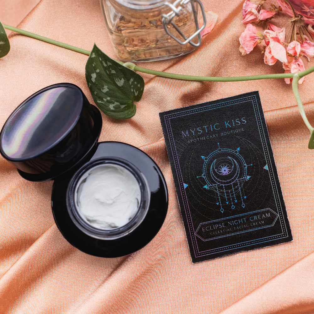 Mystic Kiss Eclipse Night Cream